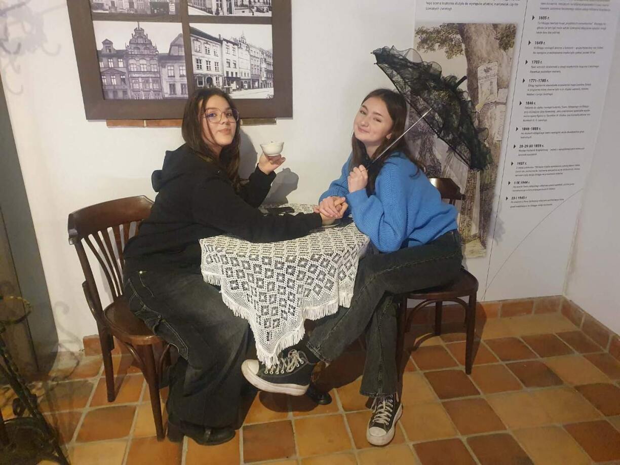 Resized_received_1919185858802203