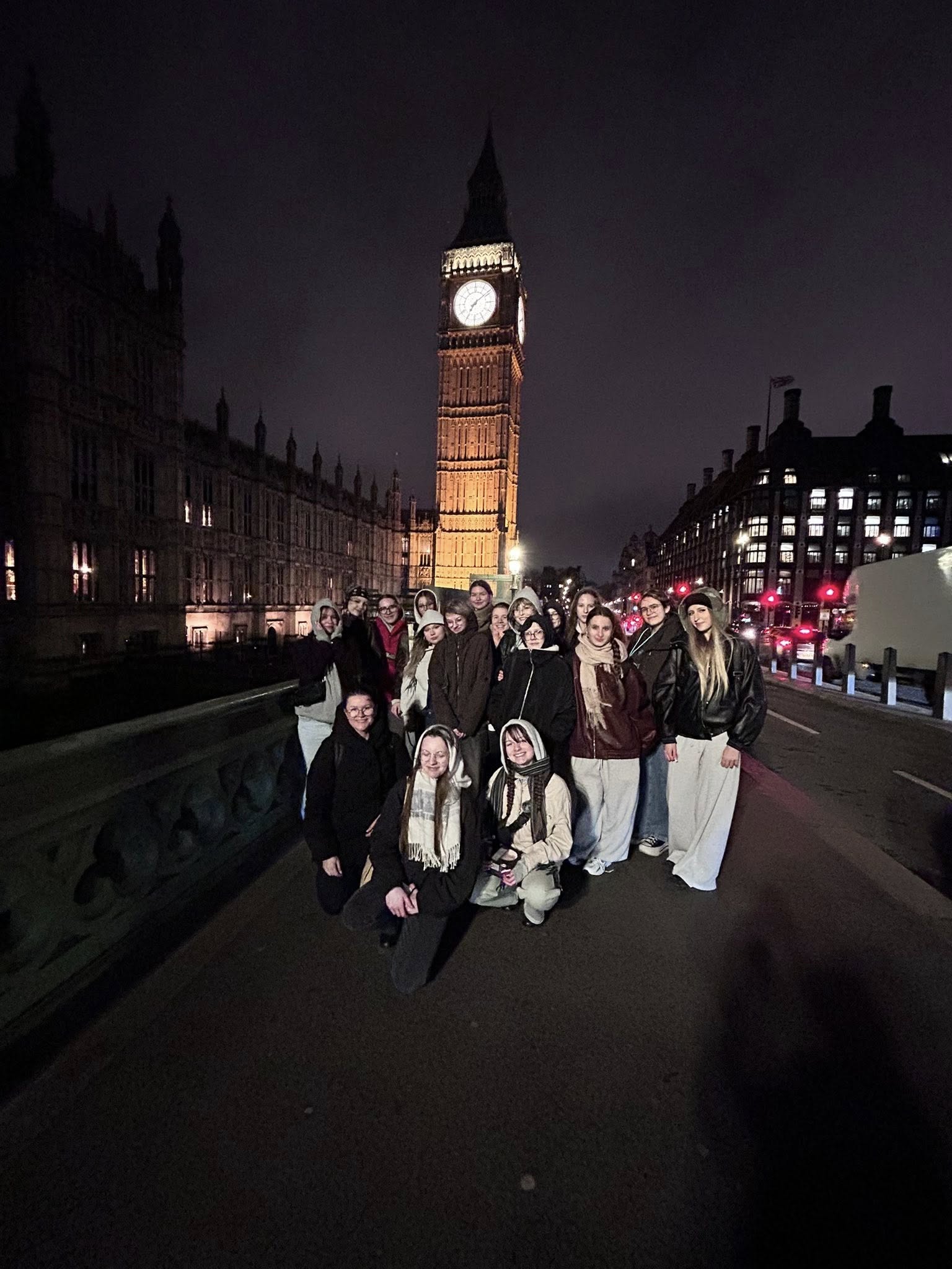 654697587_1571740948294166_3192342611229308382_n